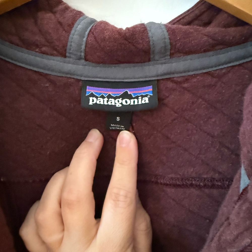 Patagonia Organic Cotton Quilted Hoody Burgundy Zip-Up Jacket Size Small - Picture 4 of 8